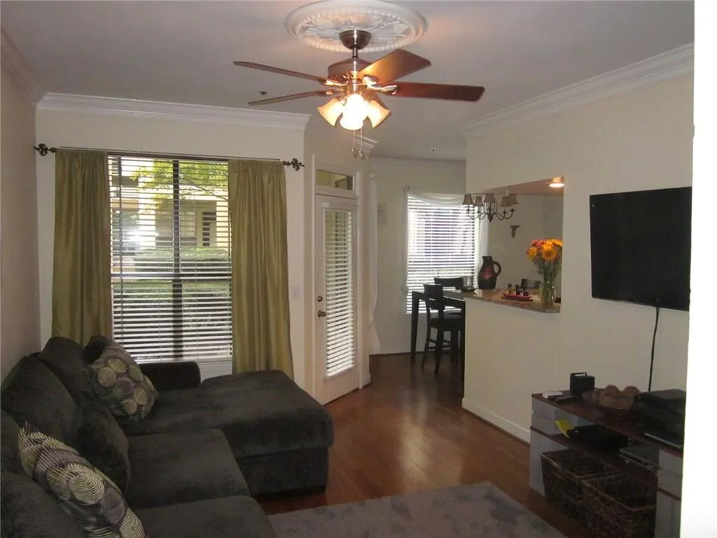 3777 Peachtree Road Ne Unit 1316, Brookhaven, Georgia 30319, 1 Bedroom Bedrooms, ,1 BathroomBathrooms,Residential,Sold,3777 Peachtree Road Ne Unit 1316,5616855
