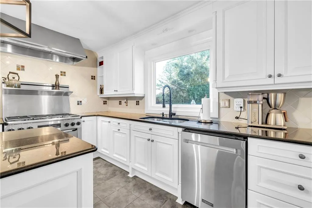 7590 Chaparral Drive, Sandy Springs, Georgia 30350, 5 Bedrooms Bedrooms, ,5 BathroomsBathrooms,Residential,For Sale,7590 Chaparral Drive,7698480