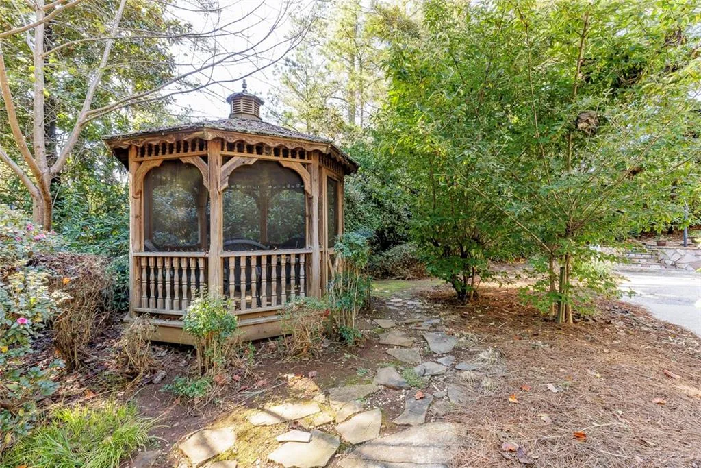 7590 Chaparral Drive, Sandy Springs, Georgia 30350, 5 Bedrooms Bedrooms, ,5 BathroomsBathrooms,Residential,For Sale,7590 Chaparral Drive,7698480