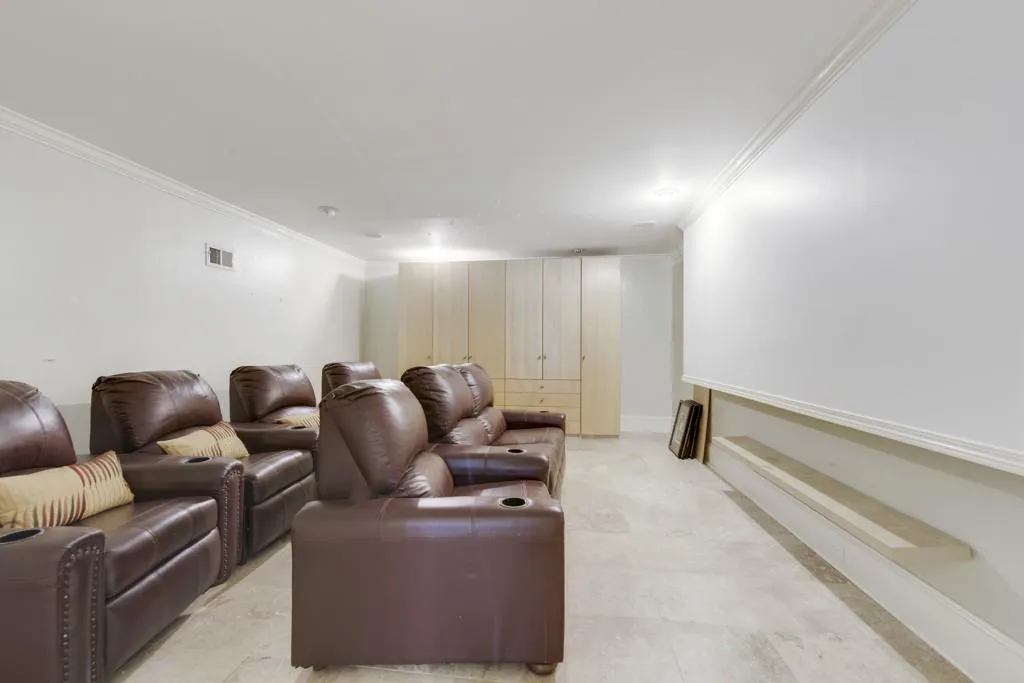 915 Marseilles Drive Nw, Atlanta, Georgia 30327, 6 Bedrooms Bedrooms, ,5 BathroomsBathrooms,Residential,Sold,915 Marseilles Drive Nw,6897531