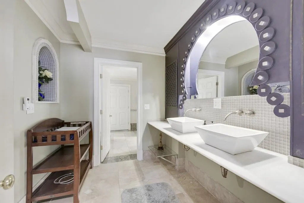 915 Marseilles Drive Nw, Atlanta, Georgia 30327, 6 Bedrooms Bedrooms, ,5 BathroomsBathrooms,Residential,Sold,915 Marseilles Drive Nw,6897531