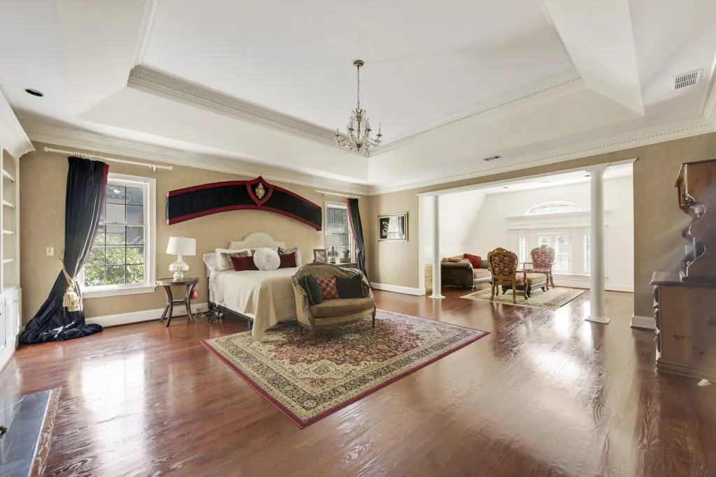 915 Marseilles Drive Nw, Atlanta, Georgia 30327, 6 Bedrooms Bedrooms, ,5 BathroomsBathrooms,Residential,Sold,915 Marseilles Drive Nw,6897531