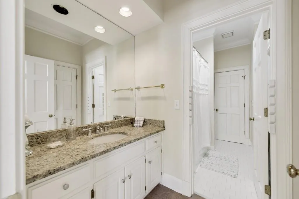 915 Marseilles Drive Nw, Atlanta, Georgia 30327, 6 Bedrooms Bedrooms, ,5 BathroomsBathrooms,Residential,Sold,915 Marseilles Drive Nw,6897531