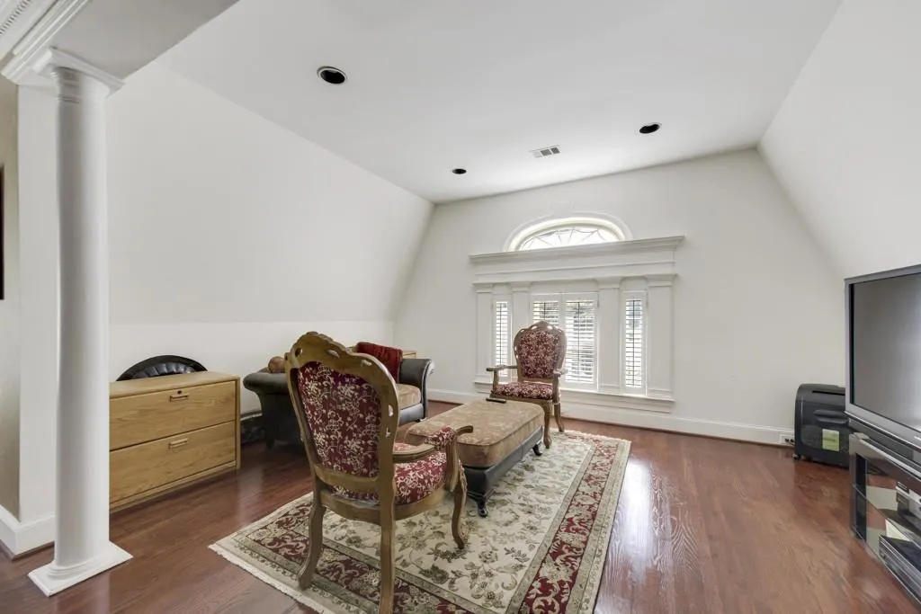 915 Marseilles Drive Nw, Atlanta, Georgia 30327, 6 Bedrooms Bedrooms, ,5 BathroomsBathrooms,Residential,Sold,915 Marseilles Drive Nw,6897531