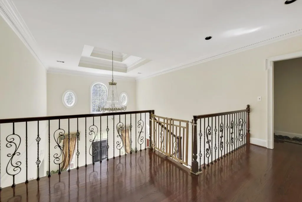 915 Marseilles Drive Nw, Atlanta, Georgia 30327, 6 Bedrooms Bedrooms, ,5 BathroomsBathrooms,Residential,Sold,915 Marseilles Drive Nw,6897531