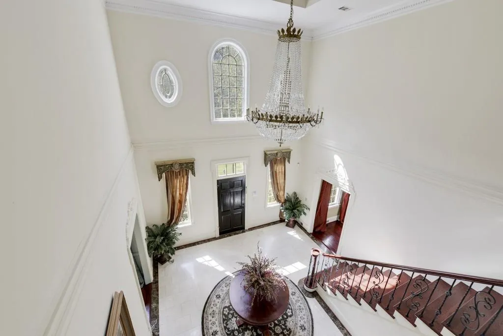 915 Marseilles Drive Nw, Atlanta, Georgia 30327, 6 Bedrooms Bedrooms, ,5 BathroomsBathrooms,Residential,Sold,915 Marseilles Drive Nw,6897531