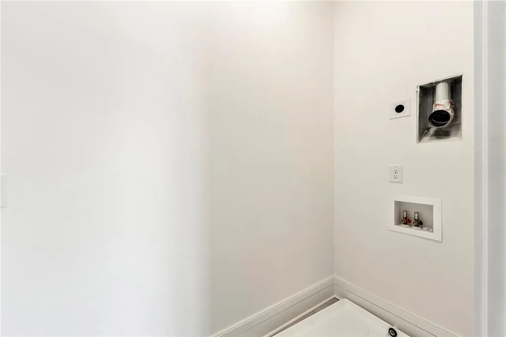 4880 Rebel Trail, Sandy Springs, Georgia 30327, 4 Bedrooms Bedrooms, ,3 BathroomsBathrooms,Residential,Sold,4880 Rebel Trail,7171397