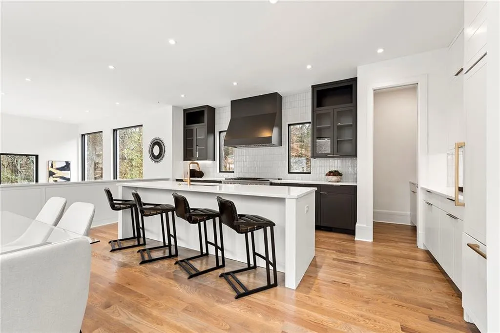 4880 Rebel Trail, Sandy Springs, Georgia 30327, 4 Bedrooms Bedrooms, ,3 BathroomsBathrooms,Residential,Sold,4880 Rebel Trail,7171397