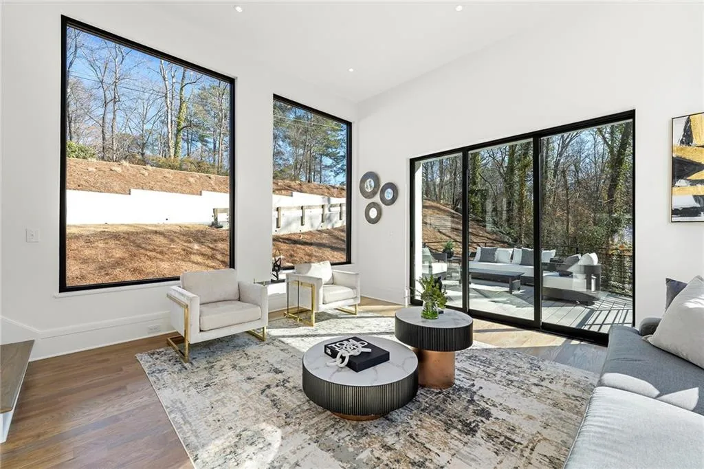 4880 Rebel Trail, Sandy Springs, Georgia 30327, 4 Bedrooms Bedrooms, ,3 BathroomsBathrooms,Residential,Sold,4880 Rebel Trail,7171397