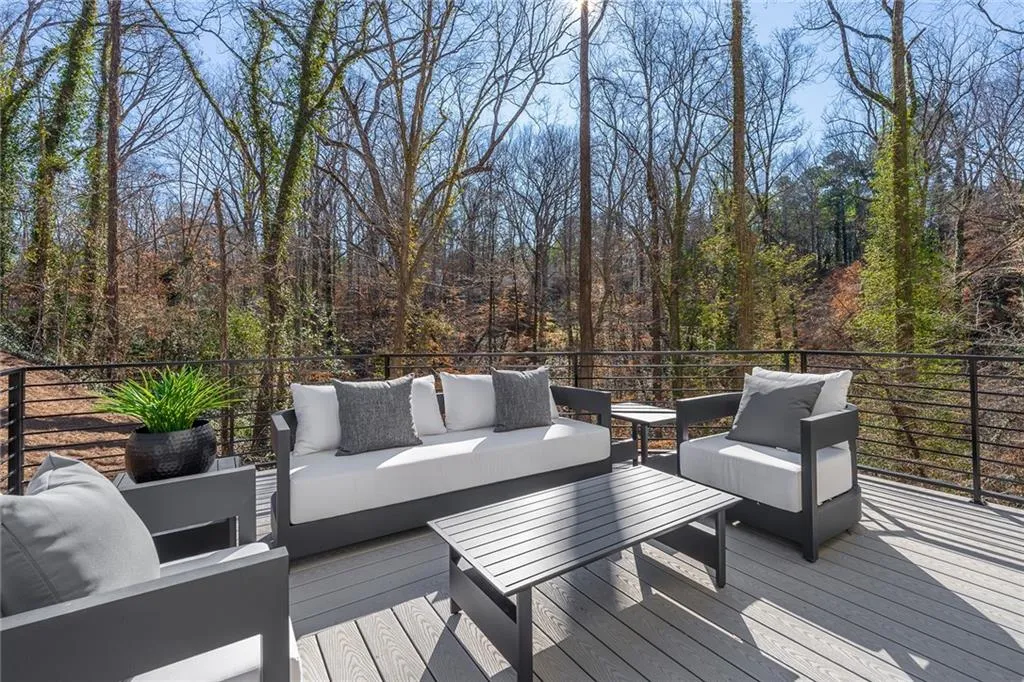 4880 Rebel Trail, Sandy Springs, Georgia 30327, 4 Bedrooms Bedrooms, ,3 BathroomsBathrooms,Residential,Sold,4880 Rebel Trail,7171397