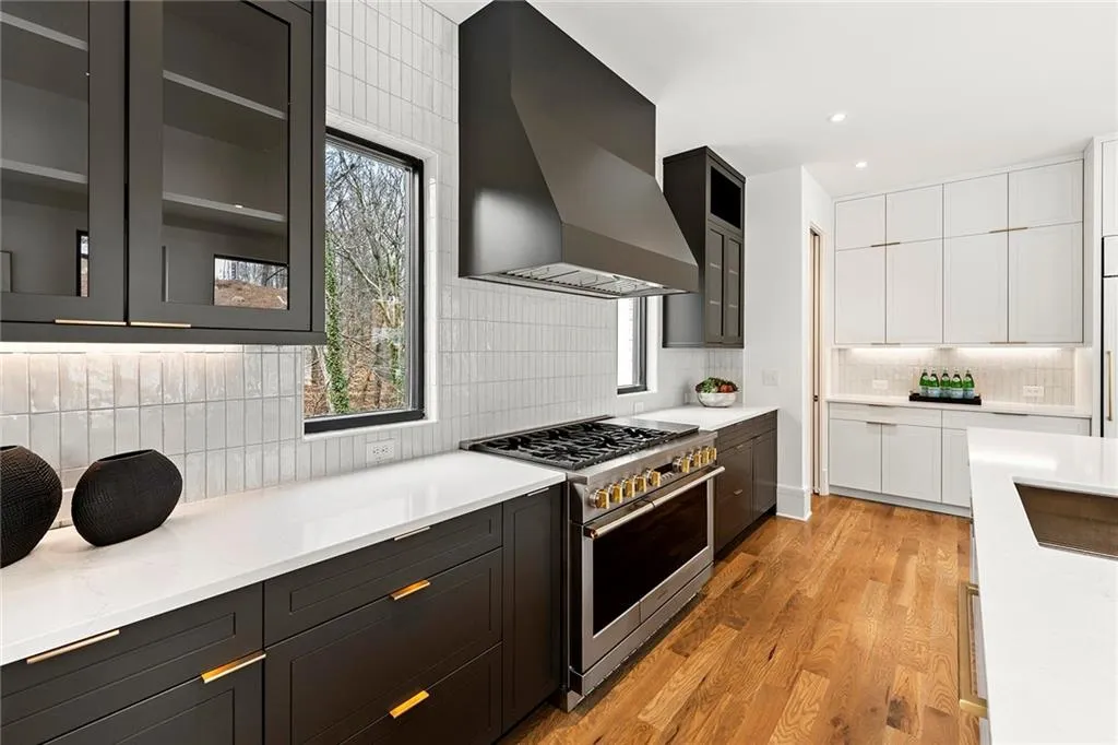 4880 Rebel Trail, Sandy Springs, Georgia 30327, 4 Bedrooms Bedrooms, ,3 BathroomsBathrooms,Residential,Sold,4880 Rebel Trail,7171397