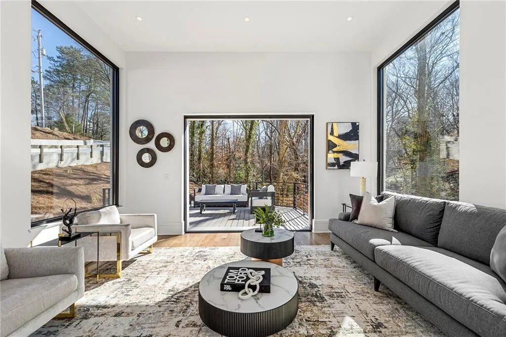 4880 Rebel Trail, Sandy Springs, Georgia 30327, 4 Bedrooms Bedrooms, ,3 BathroomsBathrooms,Residential,Sold,4880 Rebel Trail,7171397