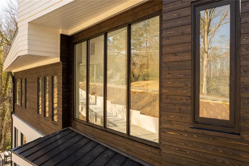 4880 Rebel Trail, Sandy Springs, Georgia 30327, 4 Bedrooms Bedrooms, ,3 BathroomsBathrooms,Residential,Sold,4880 Rebel Trail,7171397