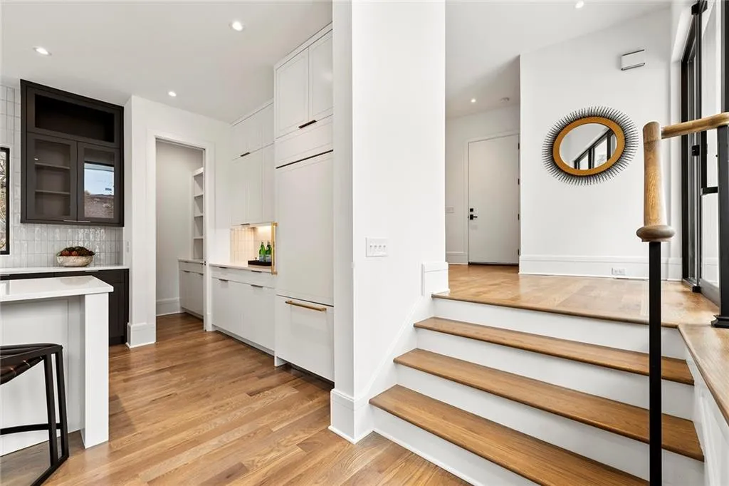 4880 Rebel Trail, Sandy Springs, Georgia 30327, 4 Bedrooms Bedrooms, ,3 BathroomsBathrooms,Residential,Sold,4880 Rebel Trail,7171397