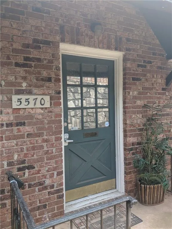 5570 Kingsport Drive Unit 19, Atlanta, Georgia 30342, 2 Bedrooms Bedrooms, ,1 BathroomBathrooms,Residential,Sold,5570 Kingsport Drive Unit 19,6562709