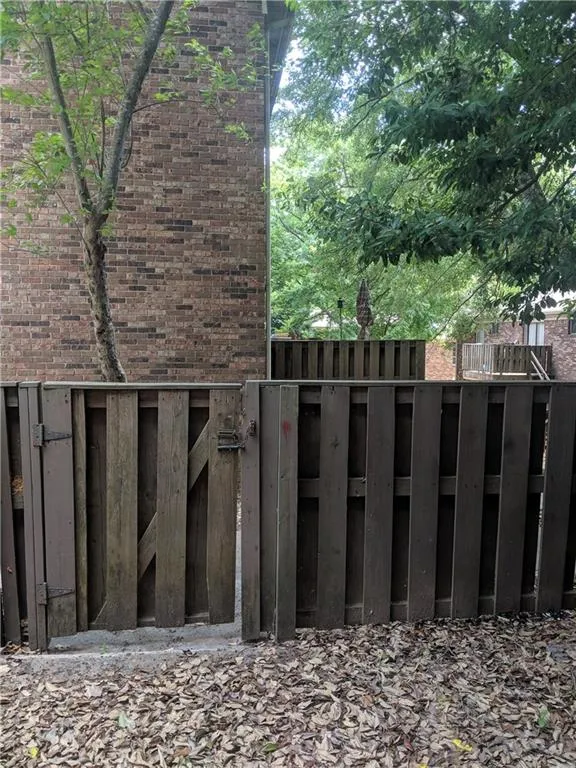 5570 Kingsport Drive Unit 19, Atlanta, Georgia 30342, 2 Bedrooms Bedrooms, ,1 BathroomBathrooms,Residential,Sold,5570 Kingsport Drive Unit 19,6562709