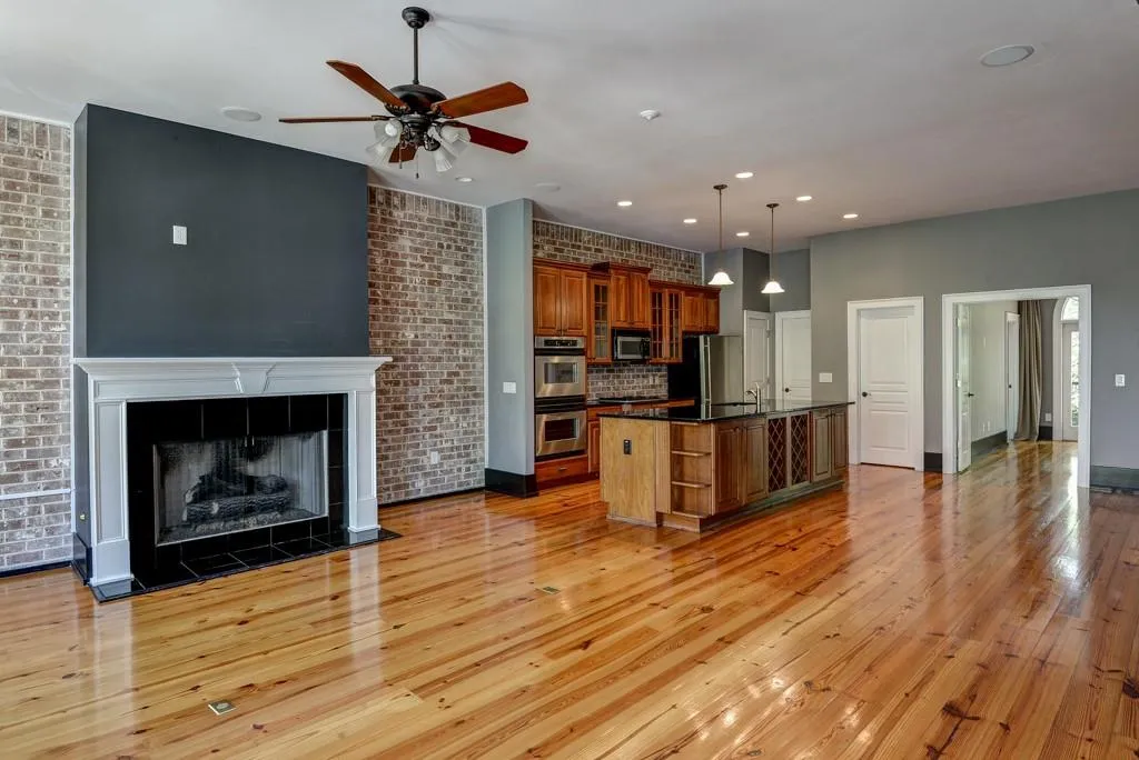 5512 Glenridge Drive Unit G, Atlanta, Georgia 30342, 4 Bedrooms Bedrooms, ,4 BathroomsBathrooms,Residential,Sold,5512 Glenridge Drive Unit G,6707509