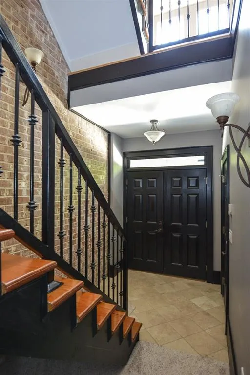 5512 Glenridge Drive Unit G, Atlanta, Georgia 30342, 4 Bedrooms Bedrooms, ,4 BathroomsBathrooms,Residential,Sold,5512 Glenridge Drive Unit G,6707509