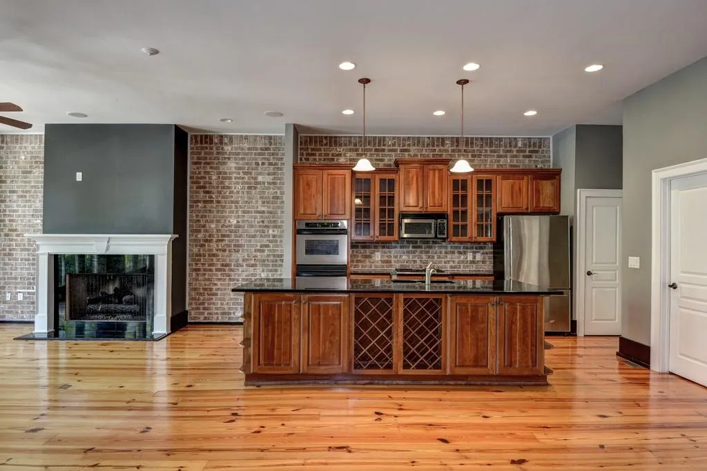 5512 Glenridge Drive Unit G, Atlanta, Georgia 30342, 4 Bedrooms Bedrooms, ,4 BathroomsBathrooms,Residential,Sold,5512 Glenridge Drive Unit G,6707509