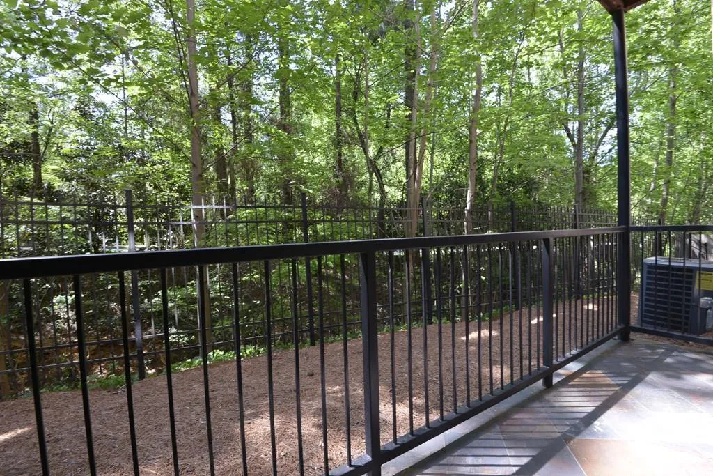 5512 Glenridge Drive Unit G, Atlanta, Georgia 30342, 4 Bedrooms Bedrooms, ,4 BathroomsBathrooms,Residential,Sold,5512 Glenridge Drive Unit G,6707509