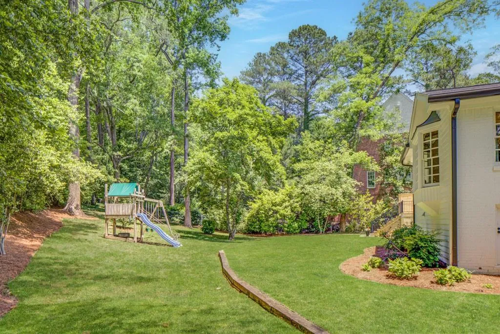 1343 Peachtree Battle Avenue Nw, Atlanta, Georgia 30327, 5 Bedrooms Bedrooms, ,3 BathroomsBathrooms,Residential,For Sale,1343 Peachtree Battle Avenue Nw,7624193