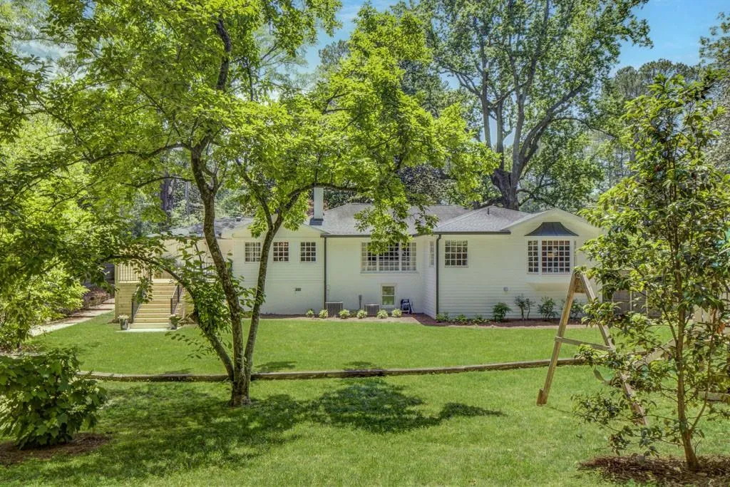 1343 Peachtree Battle Avenue Nw, Atlanta, Georgia 30327, 5 Bedrooms Bedrooms, ,3 BathroomsBathrooms,Residential,For Sale,1343 Peachtree Battle Avenue Nw,7624193