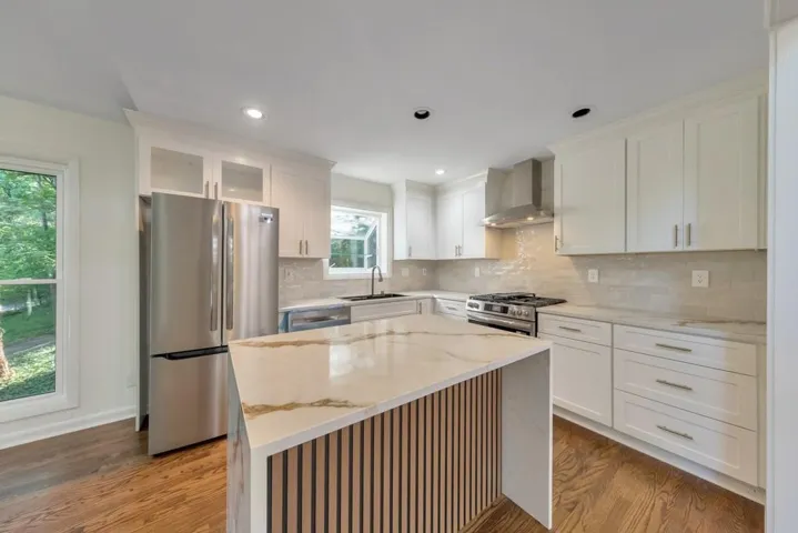 210 Brandenburgh Circle, Roswell, Georgia 30075