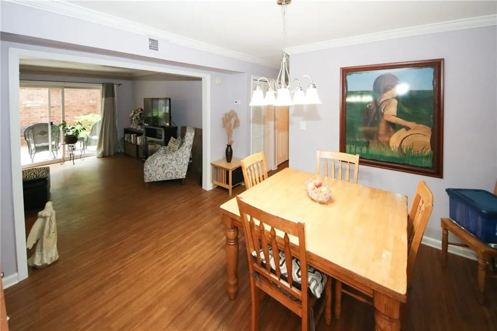 6851 Roswell Road Unit H-25, Atlanta, Georgia 30328, 2 Bedrooms Bedrooms, ,2 BathroomsBathrooms,Residential,Sold,6851 Roswell Road Unit H-25,6740444