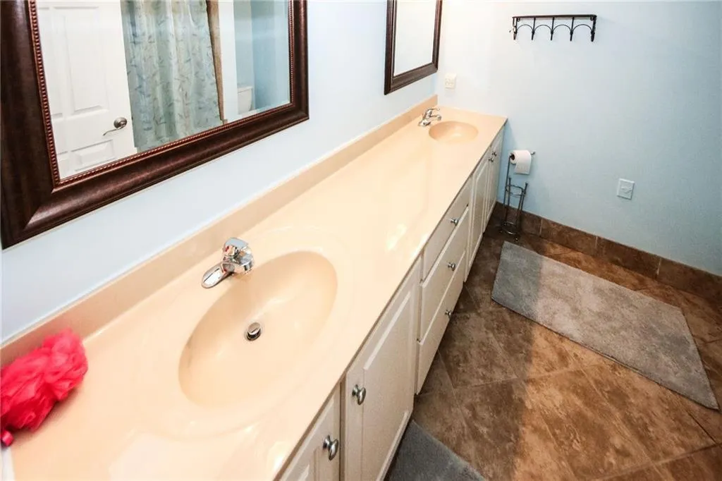 6851 Roswell Road Unit H-25, Atlanta, Georgia 30328, 2 Bedrooms Bedrooms, ,2 BathroomsBathrooms,Residential,Sold,6851 Roswell Road Unit H-25,6740444