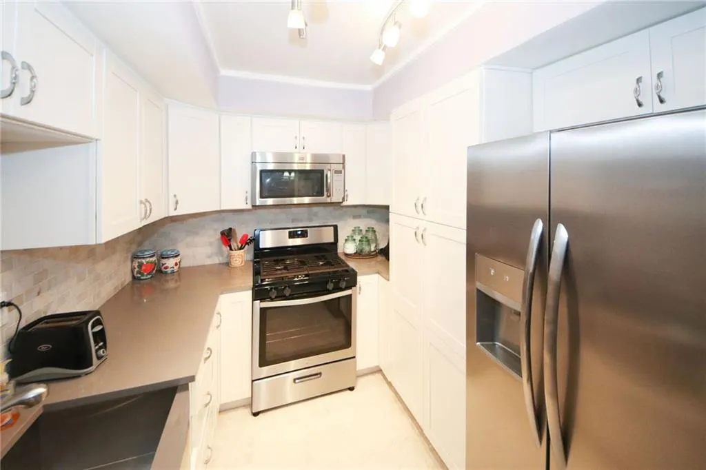 6851 Roswell Road Unit H-25, Atlanta, Georgia 30328, 2 Bedrooms Bedrooms, ,2 BathroomsBathrooms,Residential,Sold,6851 Roswell Road Unit H-25,6740444