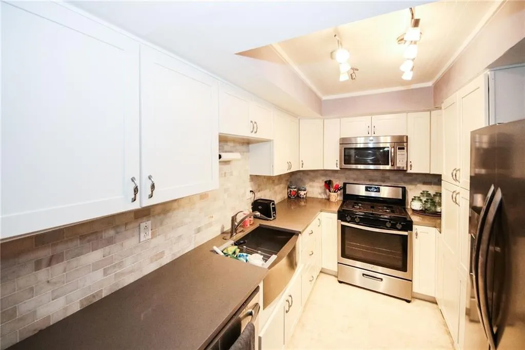 6851 Roswell Road Unit H-25, Atlanta, Georgia 30328, 2 Bedrooms Bedrooms, ,2 BathroomsBathrooms,Residential,Sold,6851 Roswell Road Unit H-25,6740444