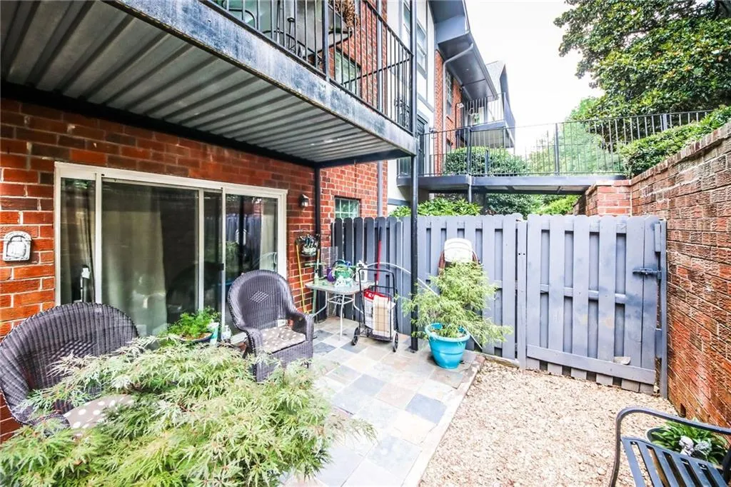 6851 Roswell Road Unit H-25, Atlanta, Georgia 30328, 2 Bedrooms Bedrooms, ,2 BathroomsBathrooms,Residential,Sold,6851 Roswell Road Unit H-25,6740444