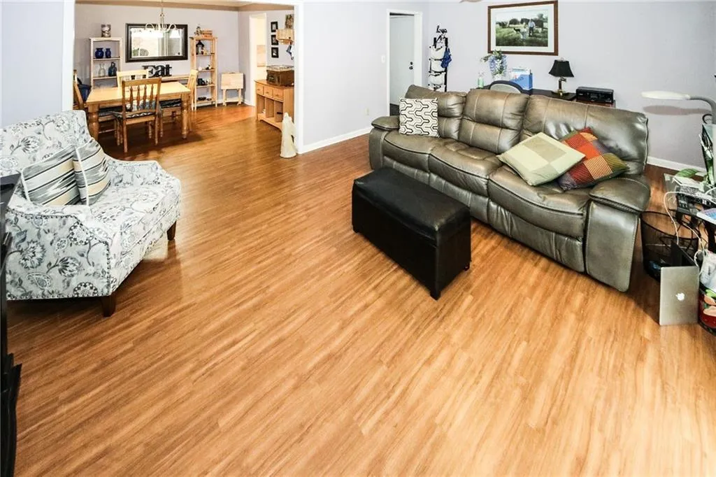 6851 Roswell Road Unit H-25, Atlanta, Georgia 30328, 2 Bedrooms Bedrooms, ,2 BathroomsBathrooms,Residential,Sold,6851 Roswell Road Unit H-25,6740444