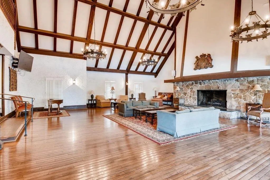 6851 Roswell Road Unit H-25, Atlanta, Georgia 30328, 2 Bedrooms Bedrooms, ,2 BathroomsBathrooms,Residential,Sold,6851 Roswell Road Unit H-25,6740444