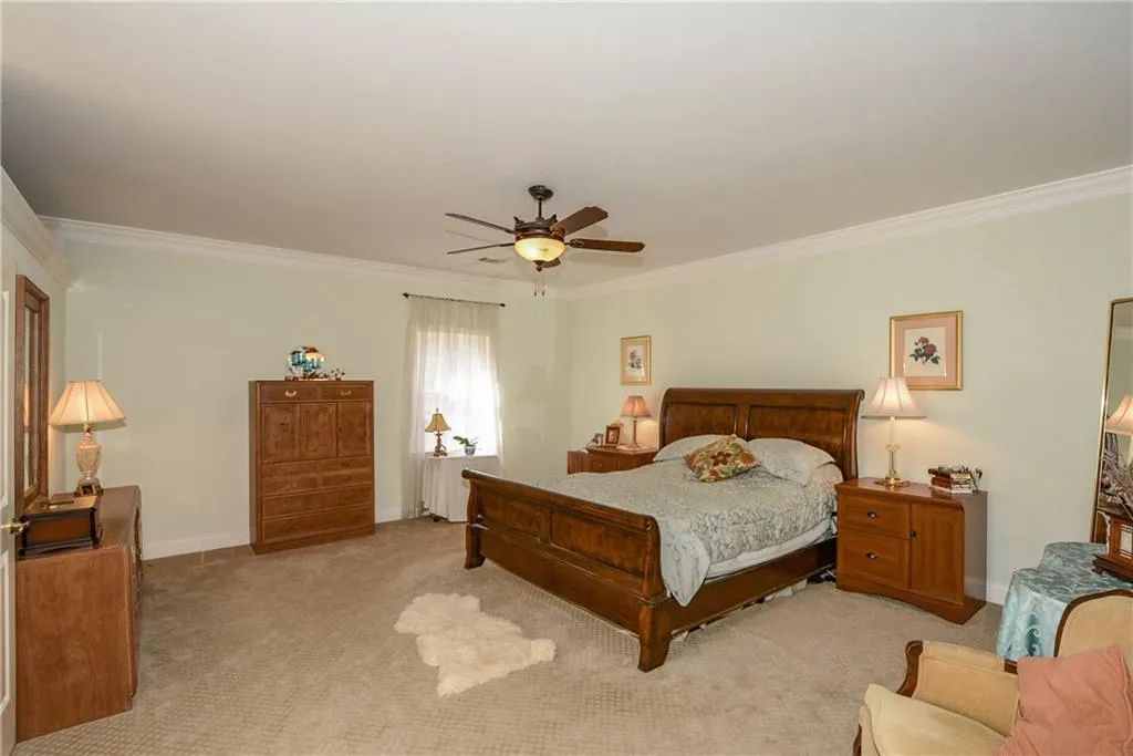 6560 Old Cabin Road, Sandy Springs, Georgia 30328, 5 Bedrooms Bedrooms, ,5 BathroomsBathrooms,Residential,Sold,6560 Old Cabin Road,5646840