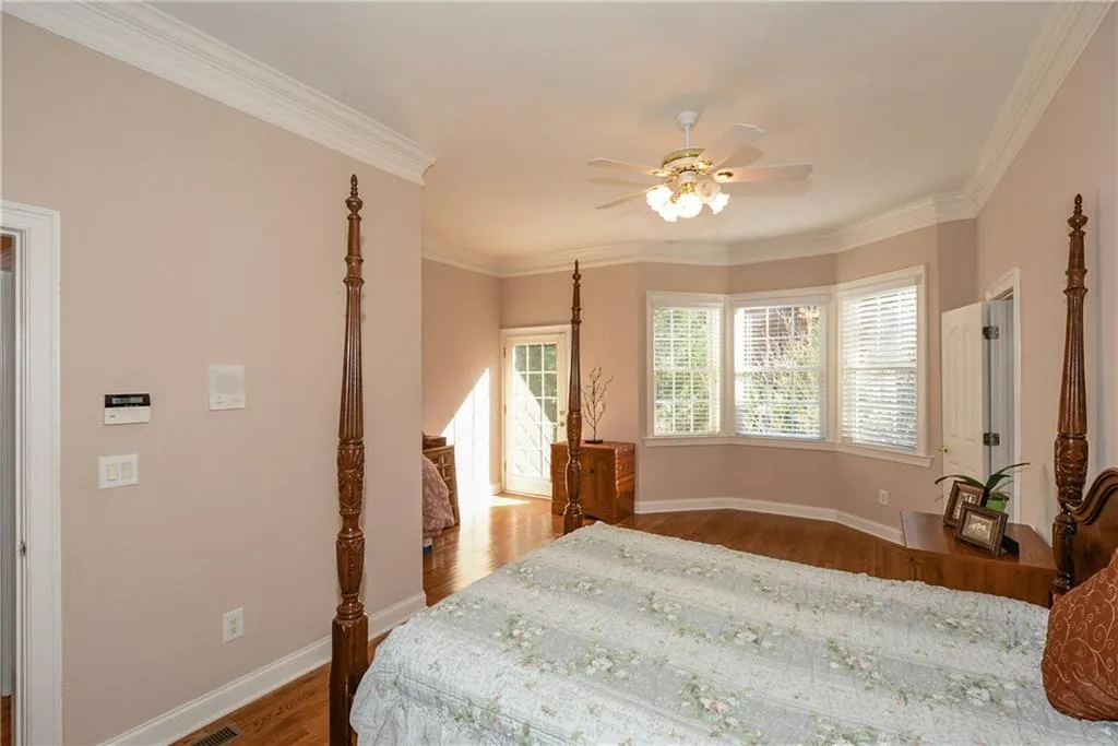 6560 Old Cabin Road, Sandy Springs, Georgia 30328, 5 Bedrooms Bedrooms, ,5 BathroomsBathrooms,Residential,Sold,6560 Old Cabin Road,5646840