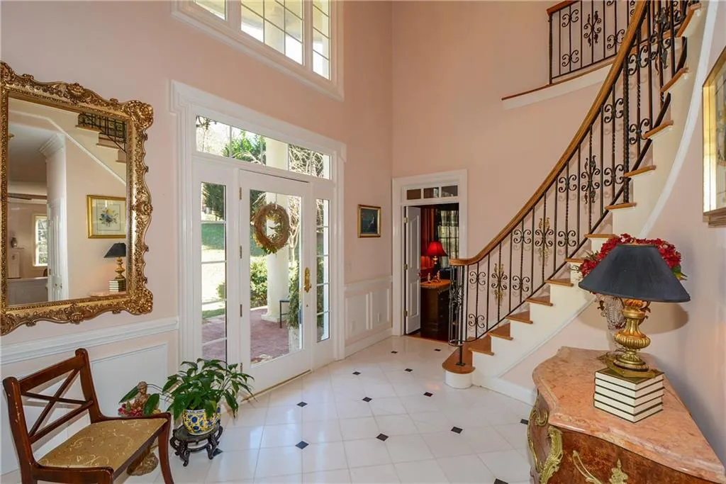 6560 Old Cabin Road, Sandy Springs, Georgia 30328, 5 Bedrooms Bedrooms, ,5 BathroomsBathrooms,Residential,Sold,6560 Old Cabin Road,5646840