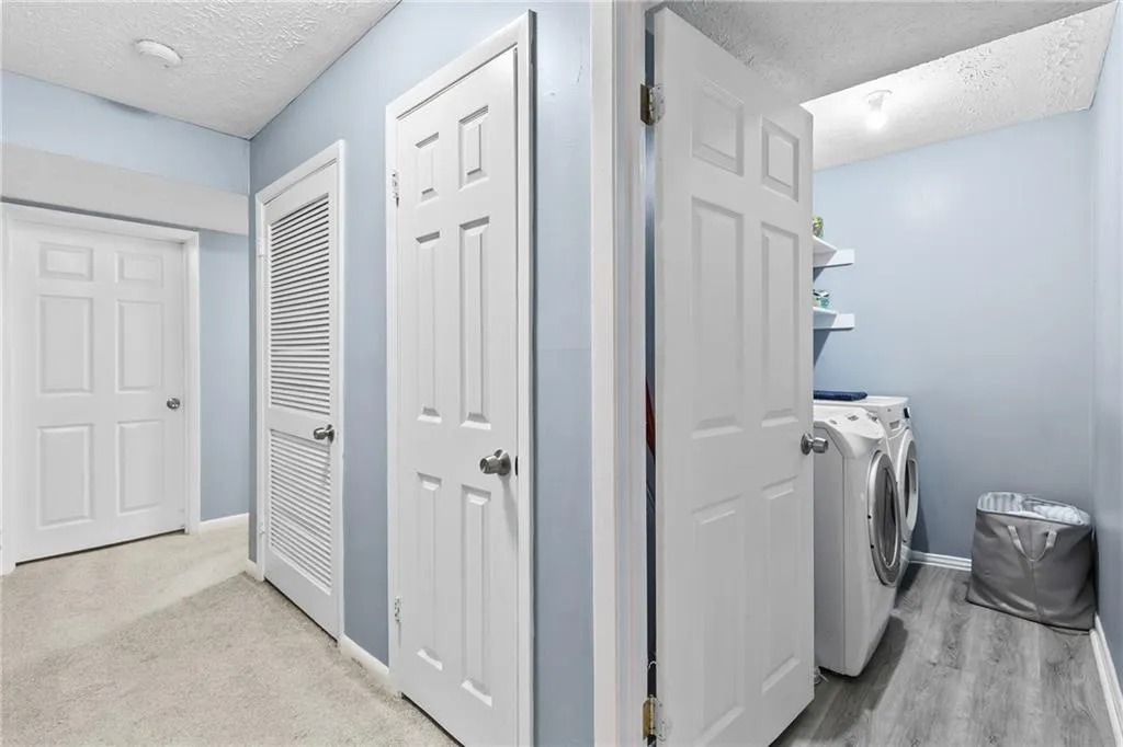 8740 Roswell Road Unit 10b, Atlanta, Georgia 30350, 3 Bedrooms Bedrooms, ,2 BathroomsBathrooms,Residential,For Sale,8740 Roswell Road Unit 10b,7702942