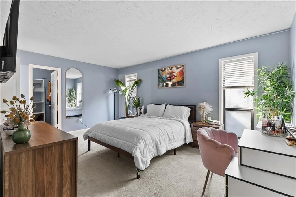 8740 Roswell Road Unit 10b, Atlanta, Georgia 30350, 3 Bedrooms Bedrooms, ,2 BathroomsBathrooms,Residential,For Sale,8740 Roswell Road Unit 10b,7702942
