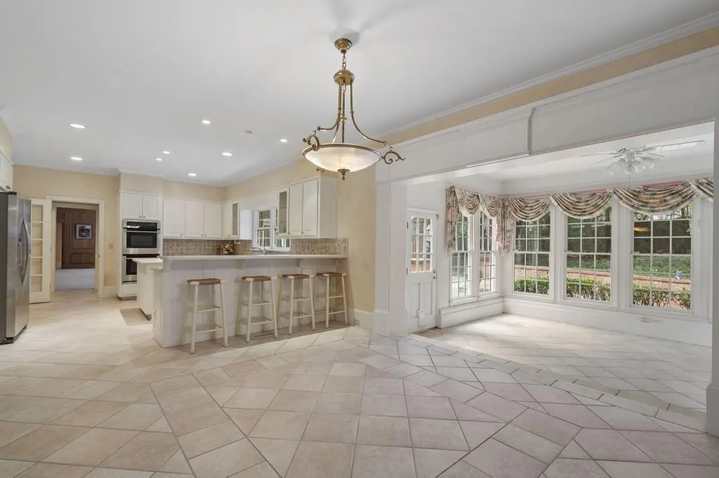 1120 Heards Ferry Road Nw, Sandy Springs, Georgia 30328, 5 Bedrooms Bedrooms, ,5 BathroomsBathrooms,Residential,For Sale,1120 Heards Ferry Road Nw,7627905