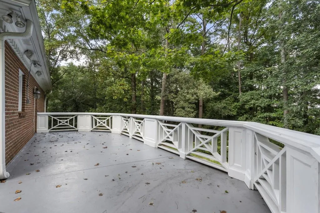 1120 Heards Ferry Road Nw, Sandy Springs, Georgia 30328, 5 Bedrooms Bedrooms, ,5 BathroomsBathrooms,Residential,For Sale,1120 Heards Ferry Road Nw,7627905