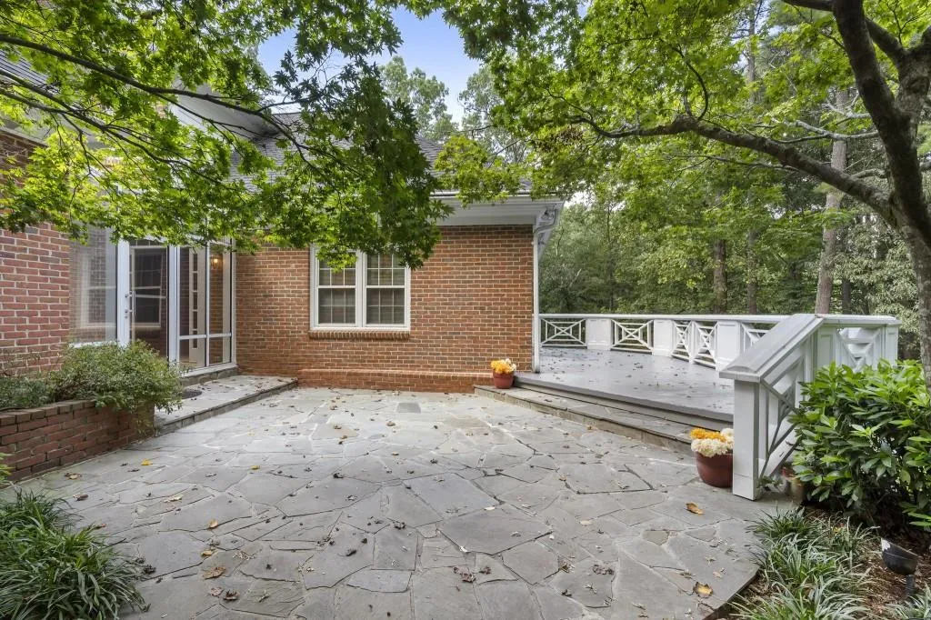 1120 Heards Ferry Road Nw, Sandy Springs, Georgia 30328, 5 Bedrooms Bedrooms, ,5 BathroomsBathrooms,Residential,For Sale,1120 Heards Ferry Road Nw,7627905