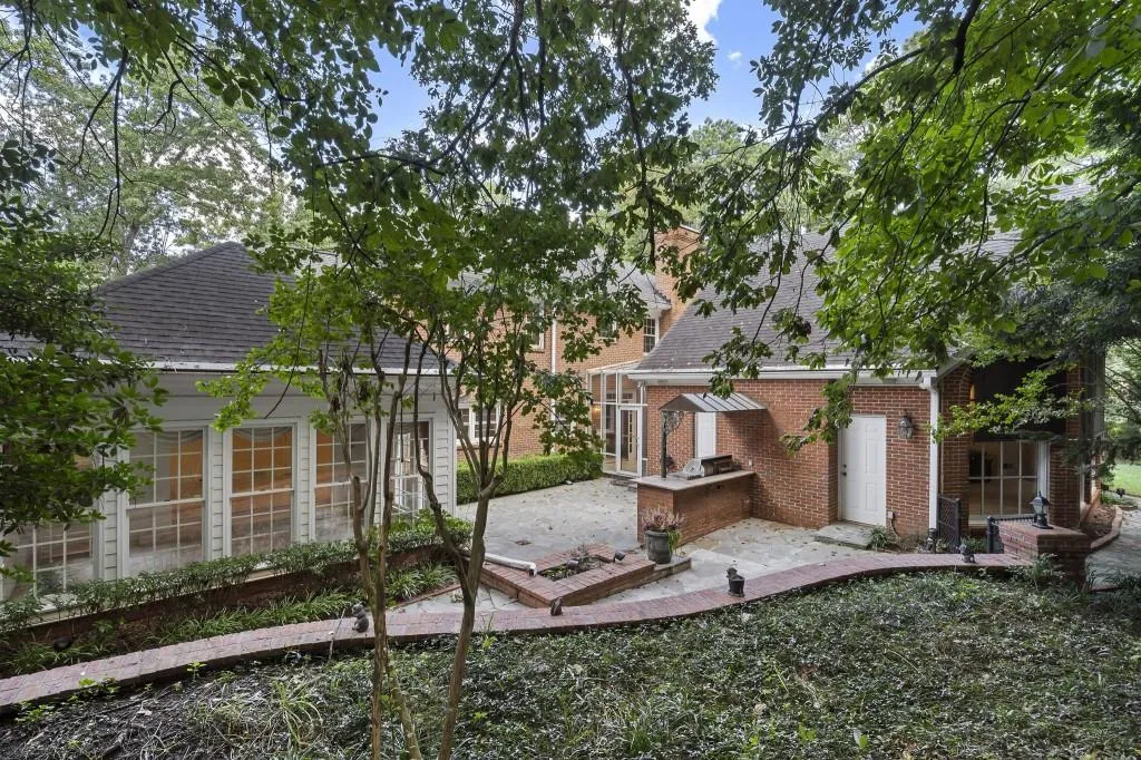 1120 Heards Ferry Road Nw, Sandy Springs, Georgia 30328, 5 Bedrooms Bedrooms, ,5 BathroomsBathrooms,Residential,For Sale,1120 Heards Ferry Road Nw,7627905