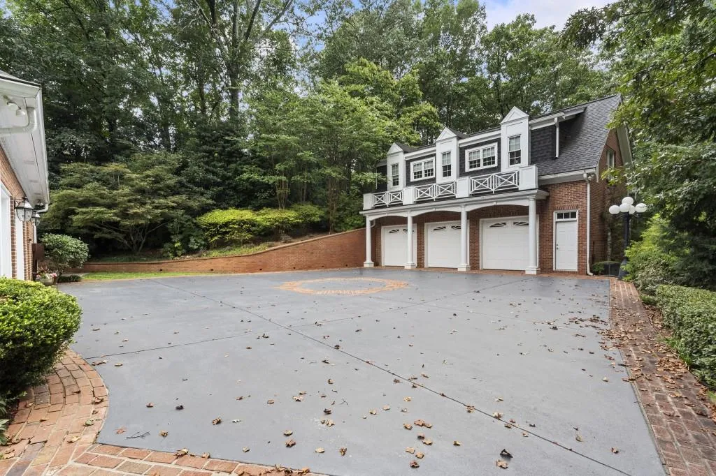 1120 Heards Ferry Road Nw, Sandy Springs, Georgia 30328, 5 Bedrooms Bedrooms, ,5 BathroomsBathrooms,Residential,For Sale,1120 Heards Ferry Road Nw,7627905