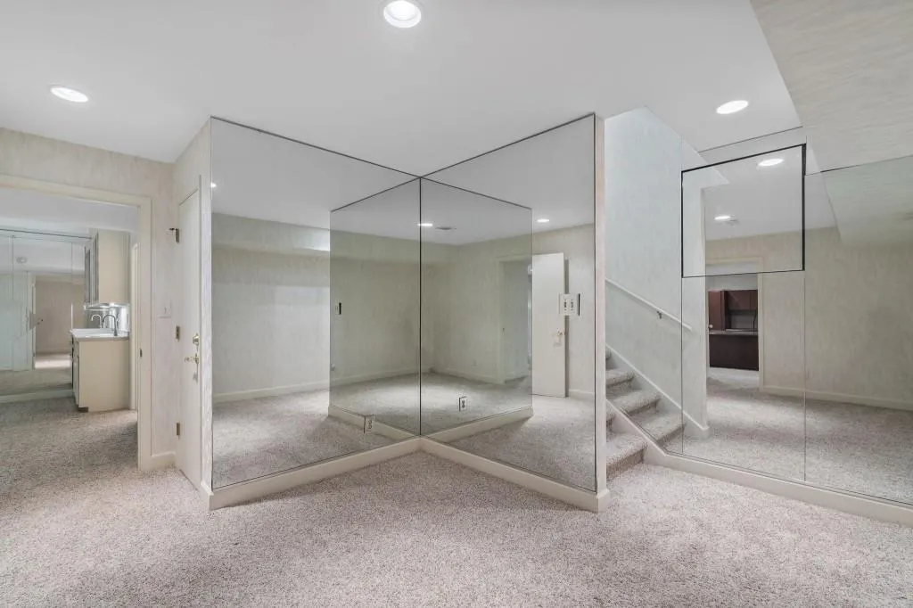 1120 Heards Ferry Road Nw, Sandy Springs, Georgia 30328, 5 Bedrooms Bedrooms, ,5 BathroomsBathrooms,Residential,For Sale,1120 Heards Ferry Road Nw,7627905
