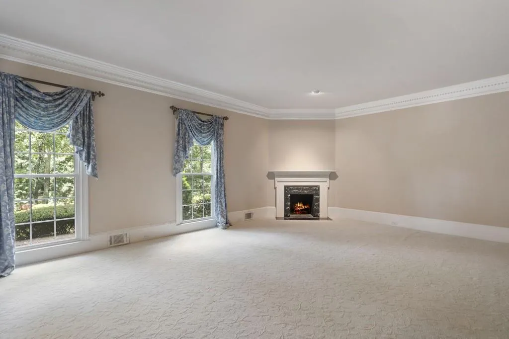 1120 Heards Ferry Road Nw, Sandy Springs, Georgia 30328, 5 Bedrooms Bedrooms, ,5 BathroomsBathrooms,Residential,For Sale,1120 Heards Ferry Road Nw,7627905