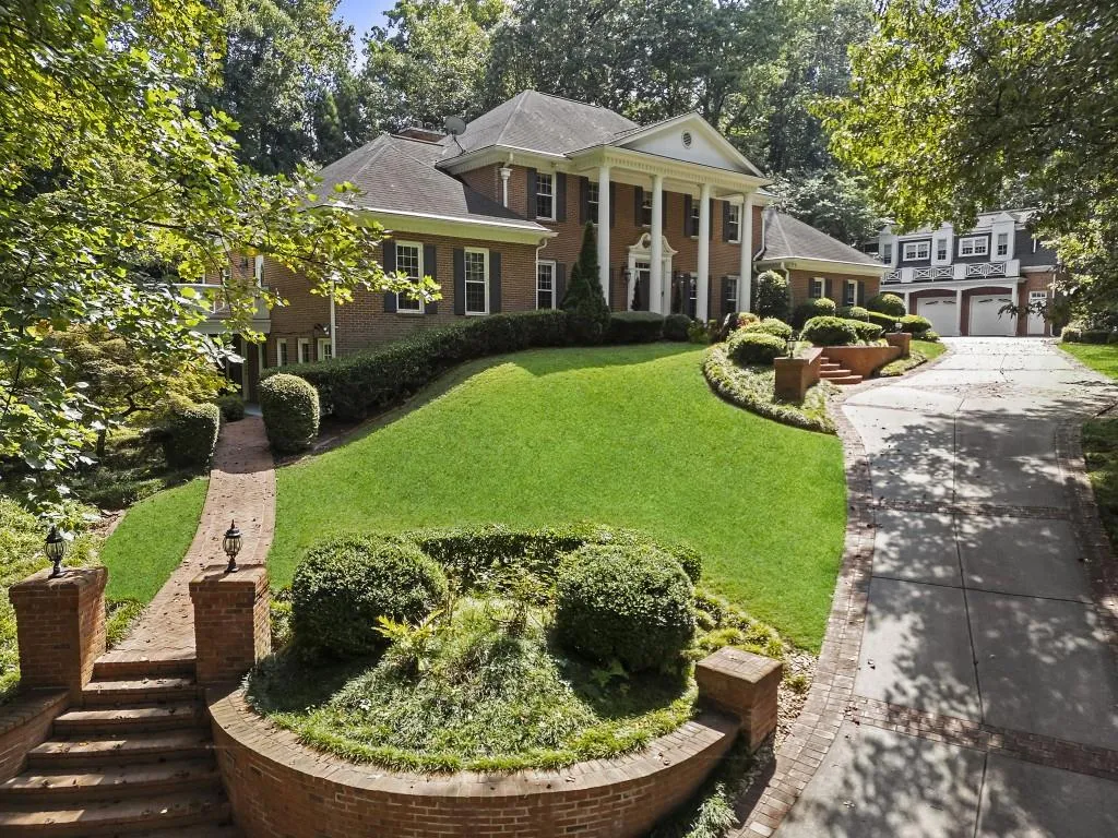 1120 Heards Ferry Road Nw, Sandy Springs, Georgia 30328, 5 Bedrooms Bedrooms, ,5 BathroomsBathrooms,Residential,For Sale,1120 Heards Ferry Road Nw,7627905