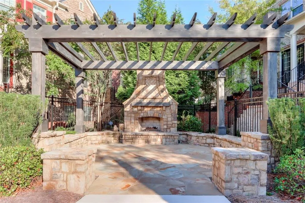 451 Alderwood Street, Sandy Springs, Georgia 30328, 3 Bedrooms Bedrooms, ,3 BathroomsBathrooms,Residential,Sold,451 Alderwood Street,6785094