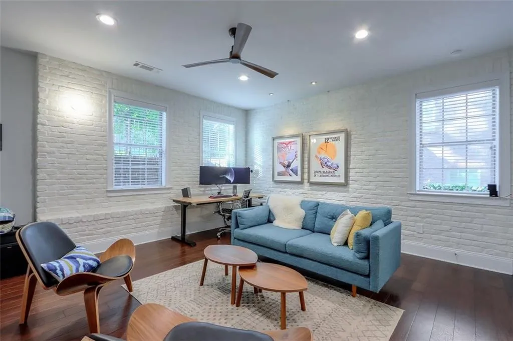 451 Alderwood Street, Sandy Springs, Georgia 30328, 3 Bedrooms Bedrooms, ,3 BathroomsBathrooms,Residential,Sold,451 Alderwood Street,6785094