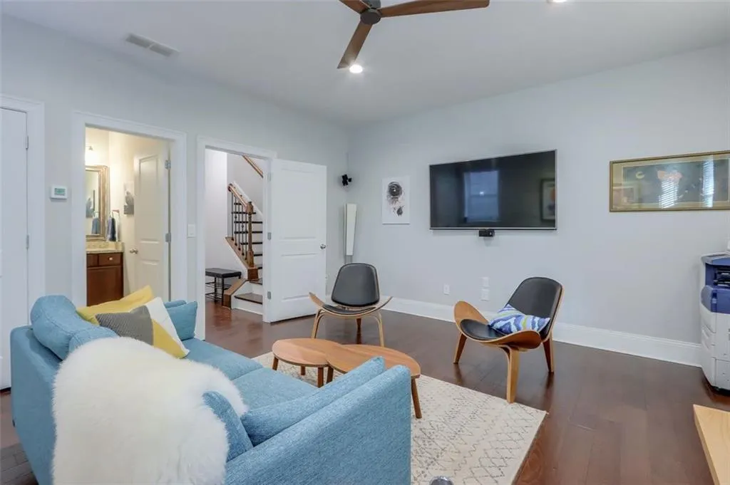 451 Alderwood Street, Sandy Springs, Georgia 30328, 3 Bedrooms Bedrooms, ,3 BathroomsBathrooms,Residential,Sold,451 Alderwood Street,6785094